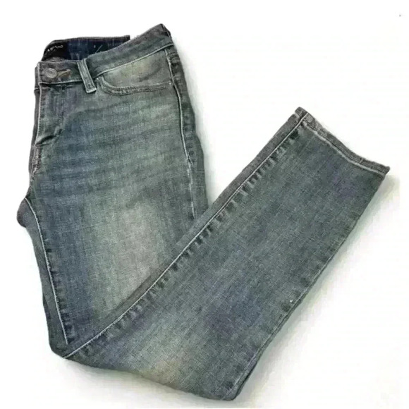 NWT-Lucky Brand Women's Low Rise Crop Jeans Size 2/26 Blue Light Wash - Picture 1 of 7